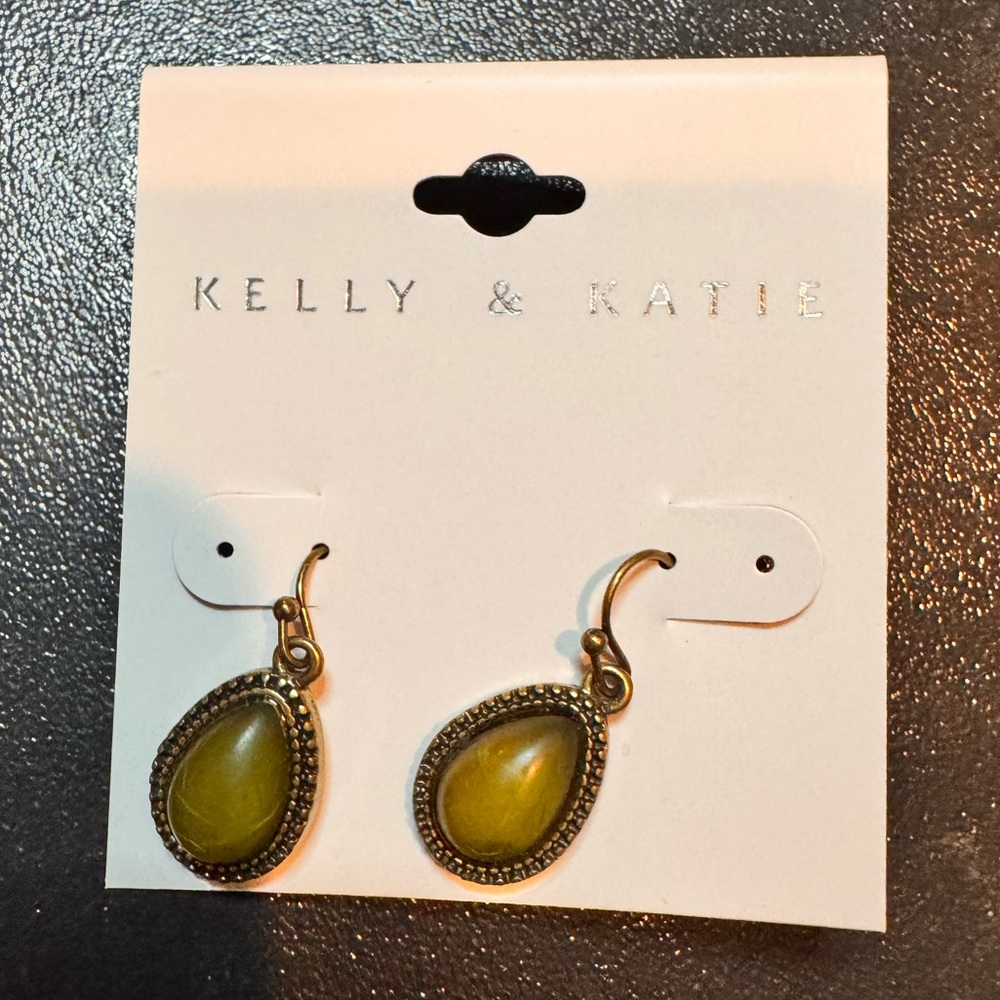 Kelly & Katie Earring